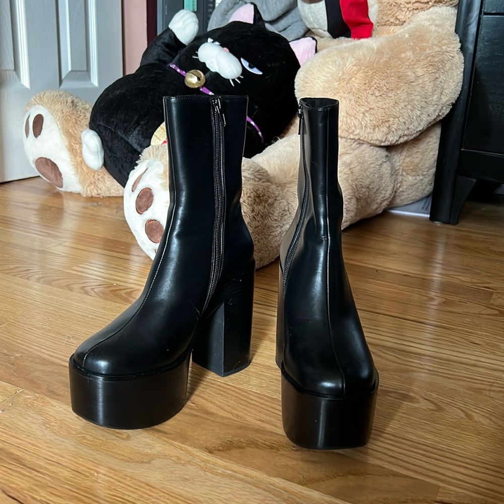 Jeffrey Campbell Platform Boots Black